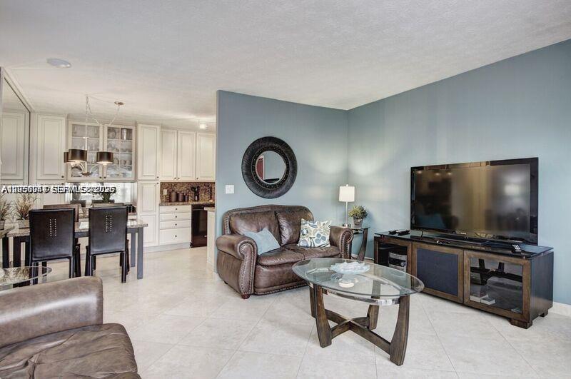 Listing photo of 221 SE 9th Ave #112, Pompano Beach